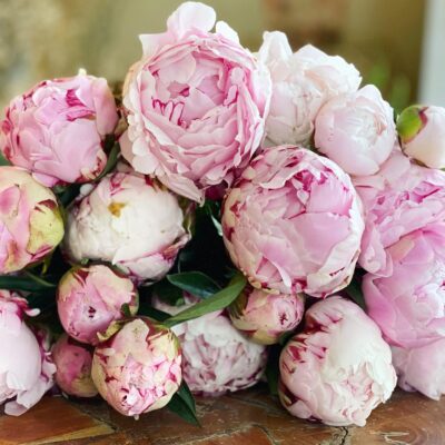 Buchet de flori cu bujori